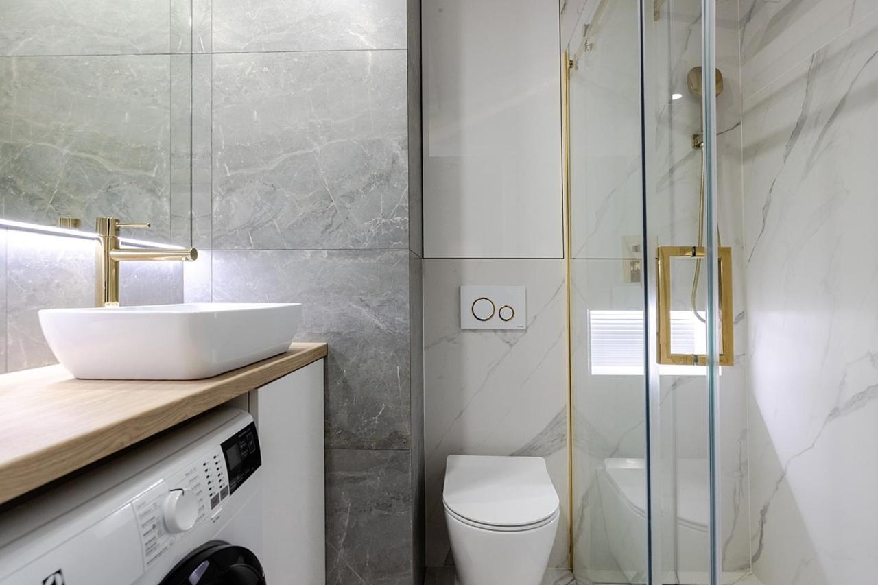 Apartment Wola, Wi-Fi, Smart Lock, Air Condition Warsawa Bagian luar foto