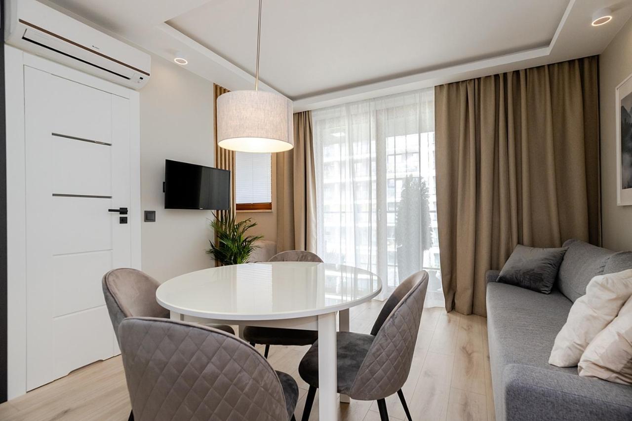 Apartment Wola, Wi-Fi, Smart Lock, Air Condition Warsawa Bagian luar foto