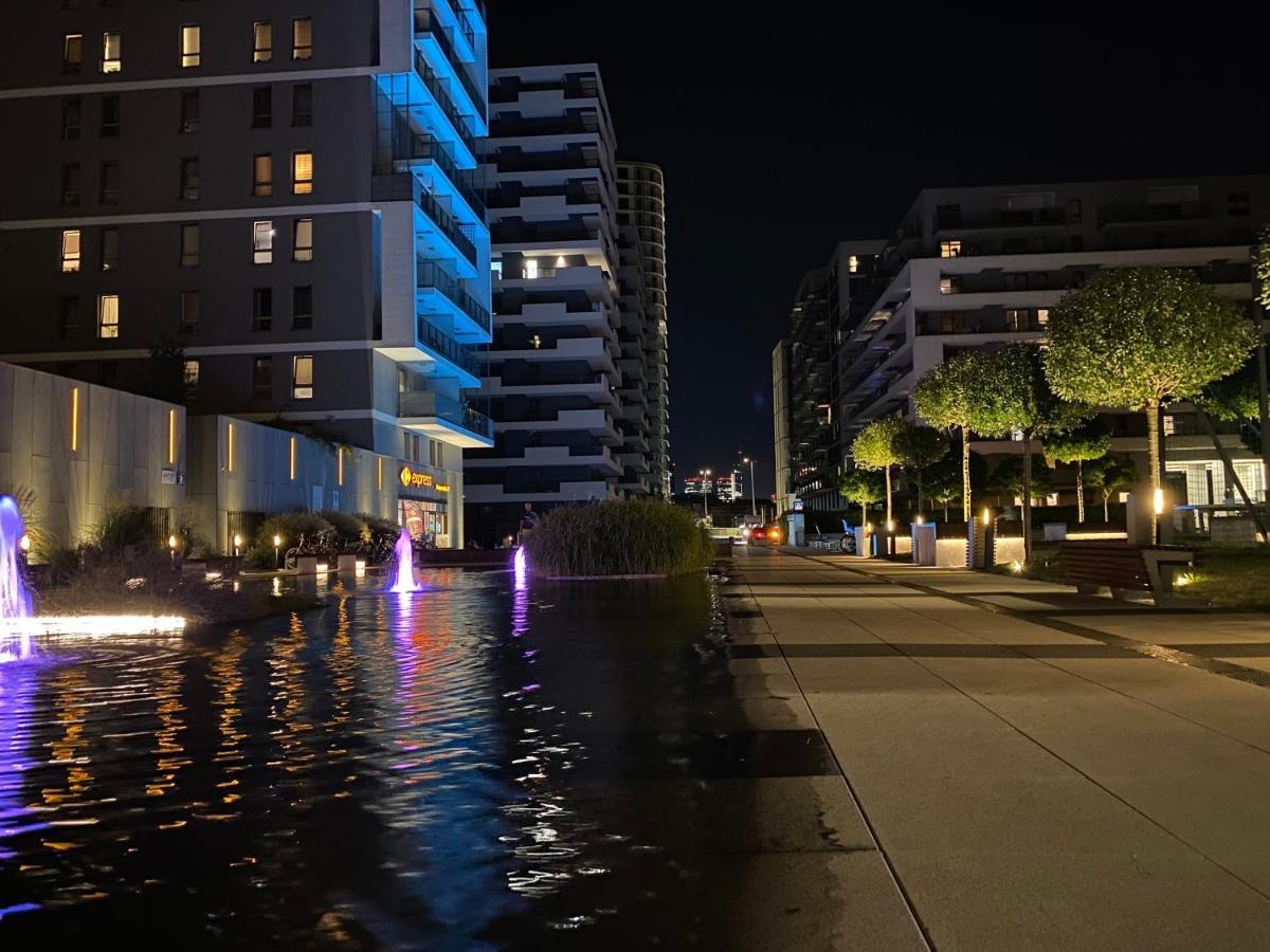 Apartment Wola, Wi-Fi, Smart Lock, Air Condition Warsawa Bagian luar foto