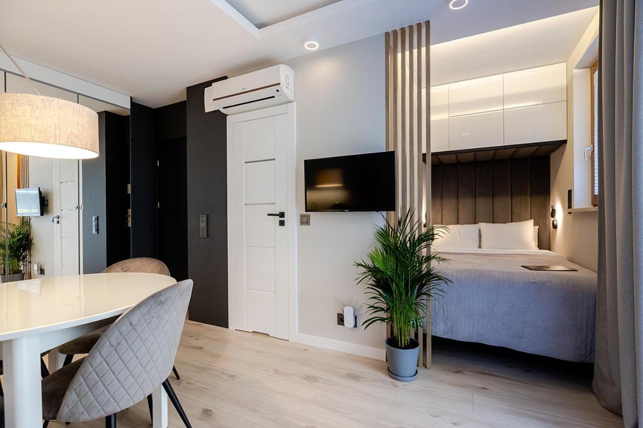 Apartment Wola, Wi-Fi, Smart Lock, Air Condition Warsawa Bagian luar foto