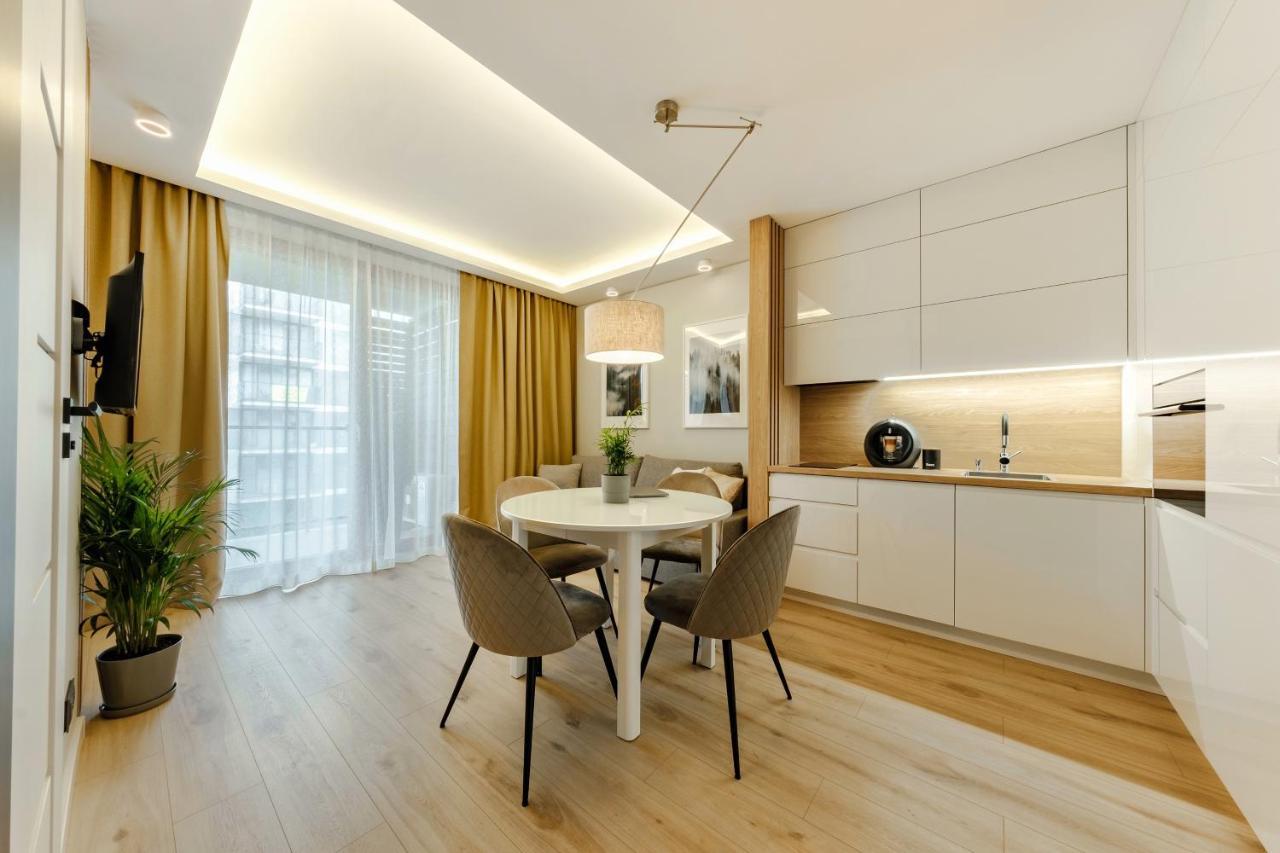 Apartment Wola, Wi-Fi, Smart Lock, Air Condition Warsawa Bagian luar foto